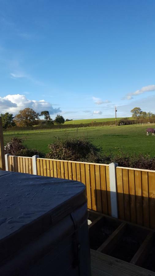 Ruth'S Refresh Country Retreat With Private Hot Tub Villa Shrewsbury Buitenkant foto